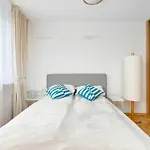 Apartment Bright For 5 In Center By Renters